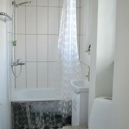 公寓 Airevaka Apartement
